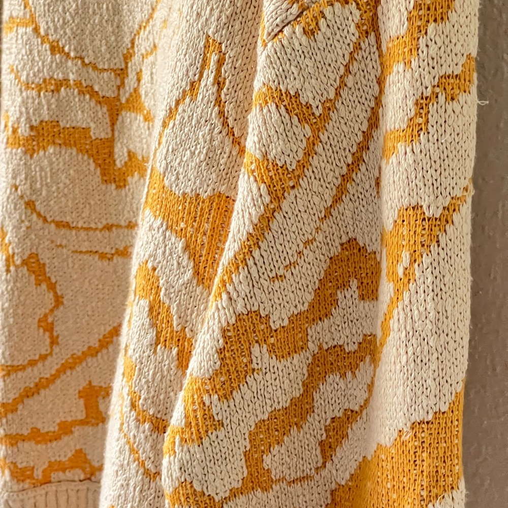 Urban Outfitters Sunshine Landscape Yellow Distressed Sweater Oversized Small - Picture 7 of 11